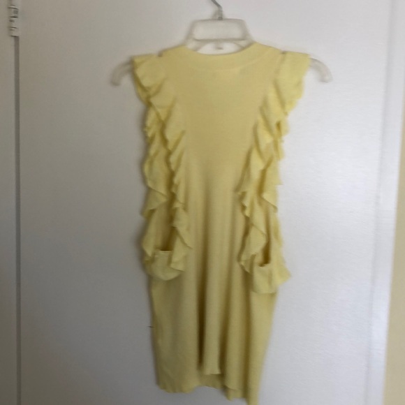 Pale yellow lightweight sweater - Picture 2 of 4